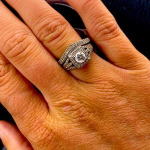 Diamond wedding ring set